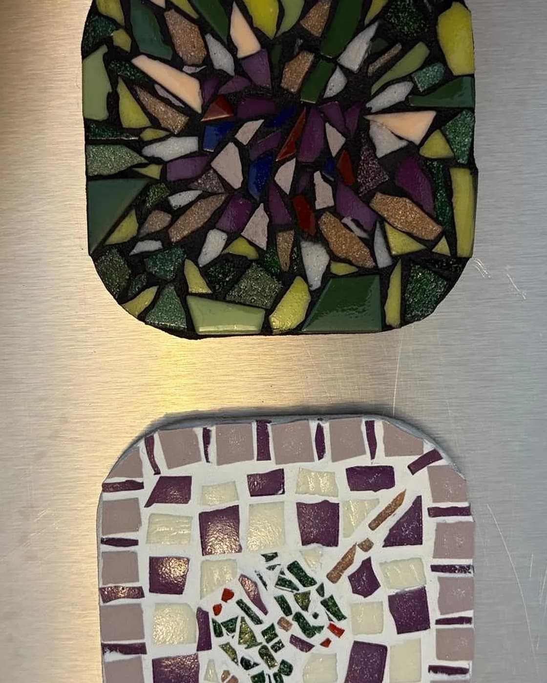 Deux dessous de verre en mosaïque, mosaic made at Artichaut in Montmartre