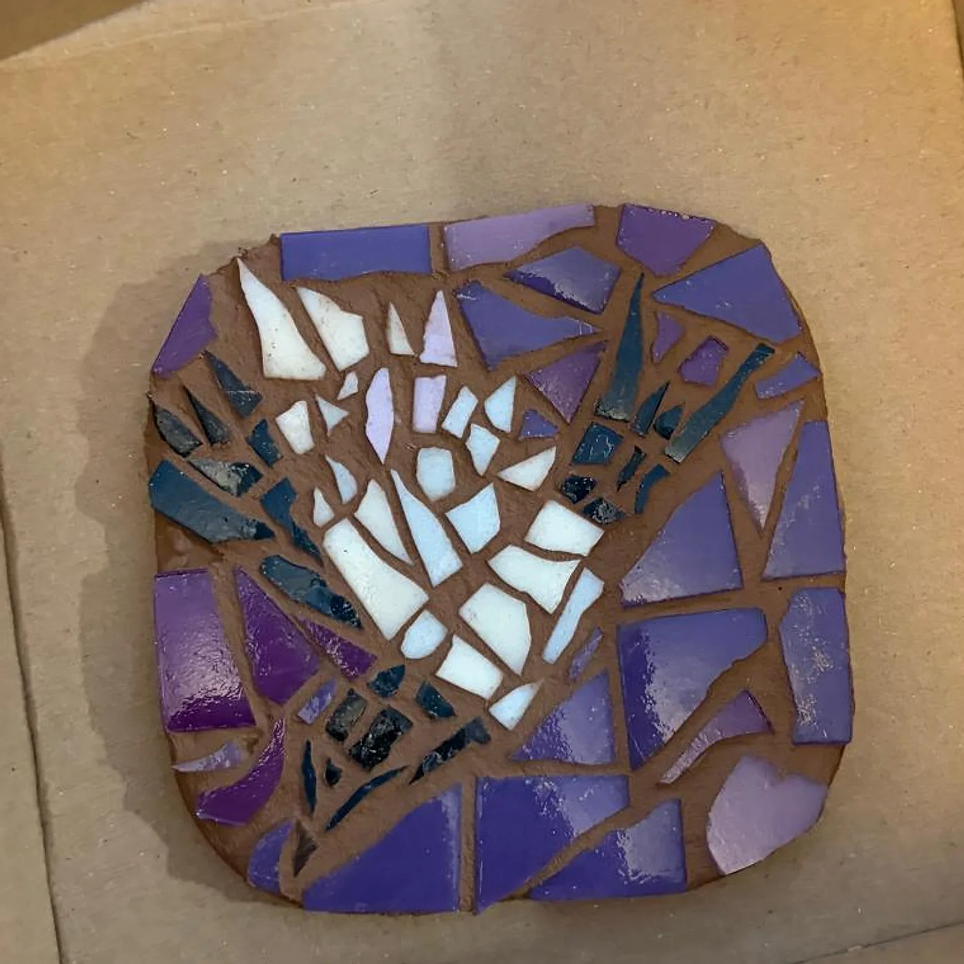 Dessous de verre, mosaïque violette, mosaic made at Artichaut in Montmartre