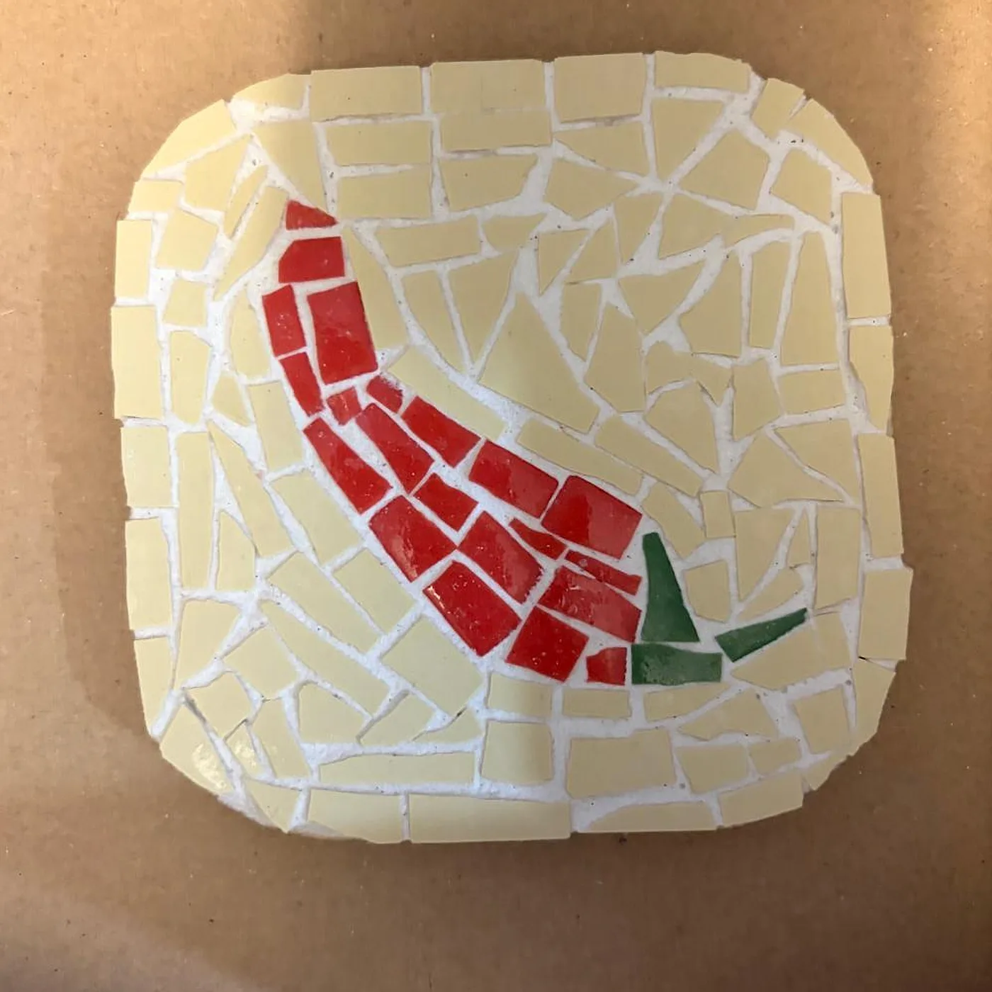Dessous de plat, piment rouge, mosaic made at Artichaut in Montmartre