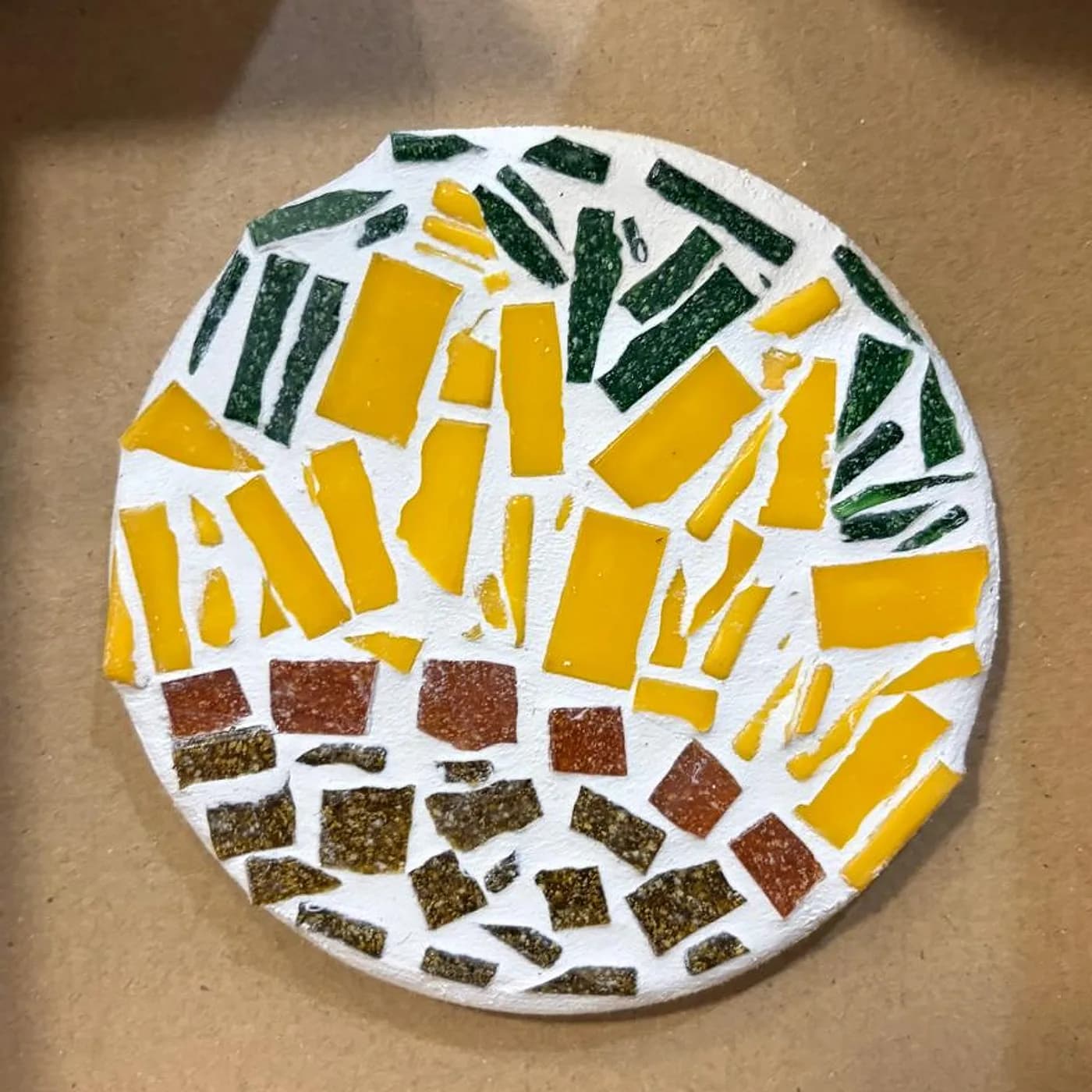 Dessous de verre, soleil en mosaïque, mosaic made at Artichaut in Montmartre